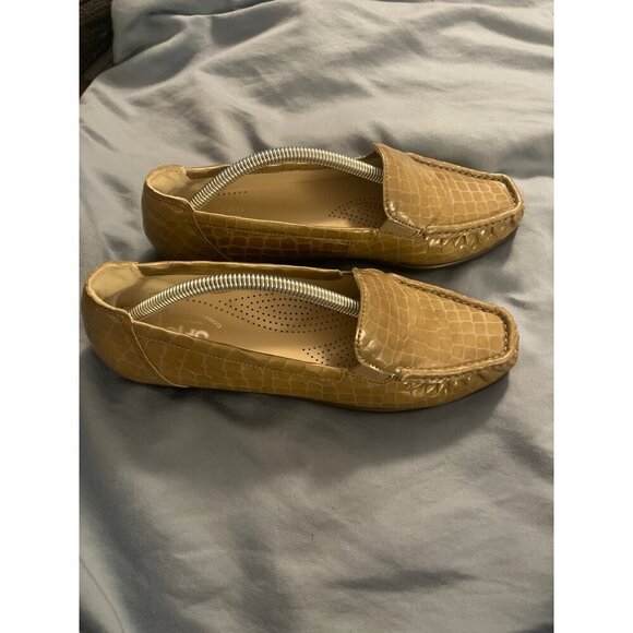 SAS Beige Croc-Embossed Leather Loafers Size 8N Comfort Foot Bed USA - Picture 2 of 16